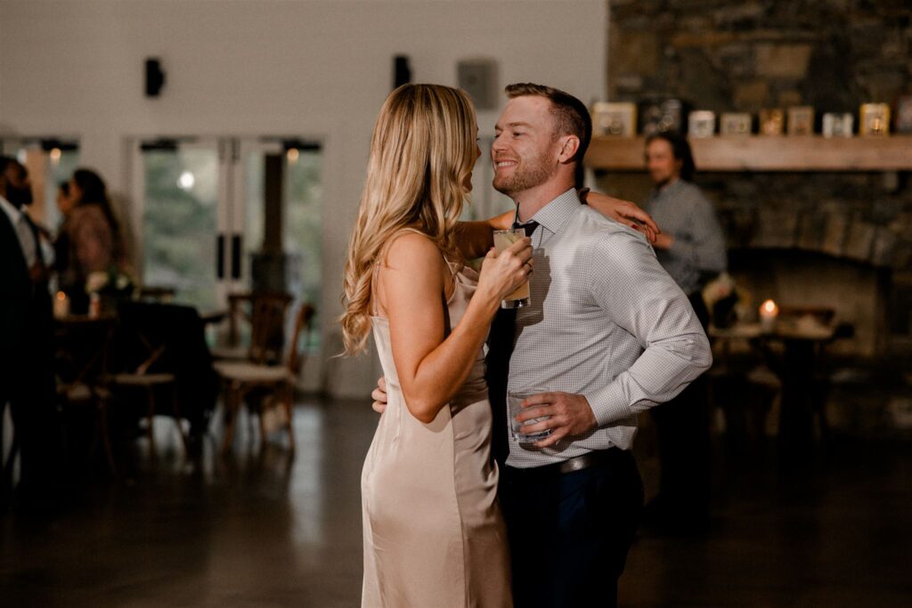 Savannah elopement engagement style portraits